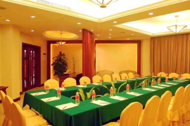 Phoenix Hotel Wuyi Дзянмън Екстериор снимка