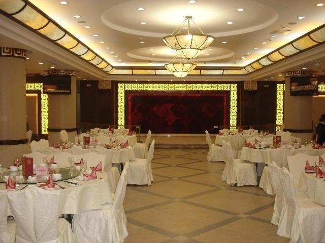 Phoenix Hotel Wuyi Дзянмън Екстериор снимка