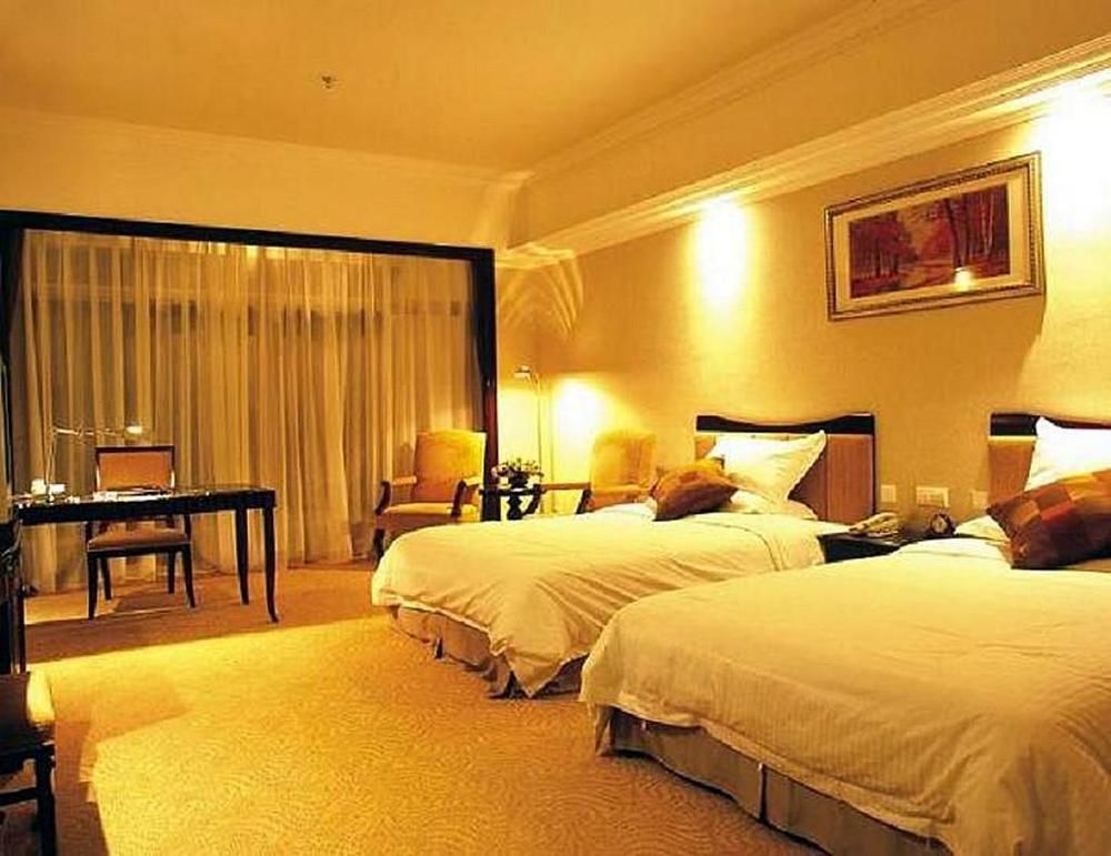 Phoenix Hotel Wuyi Дзянмън Екстериор снимка